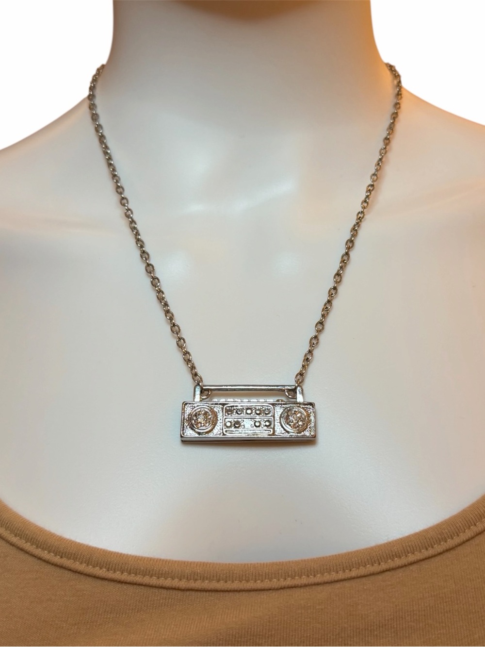 🖤 Vintage Y2K Retro Stereo Pendant Necklace 🖤